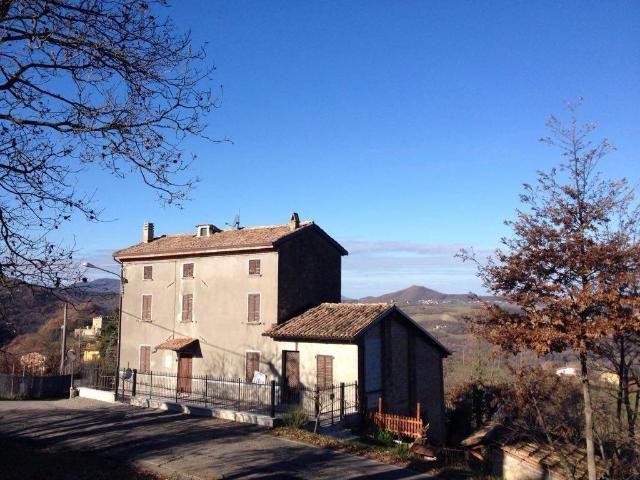 Rustico in vendita a Gropparello, Reggio Emilia
