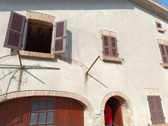 Rustico in vendita a Gropparello, Reggio Emilia