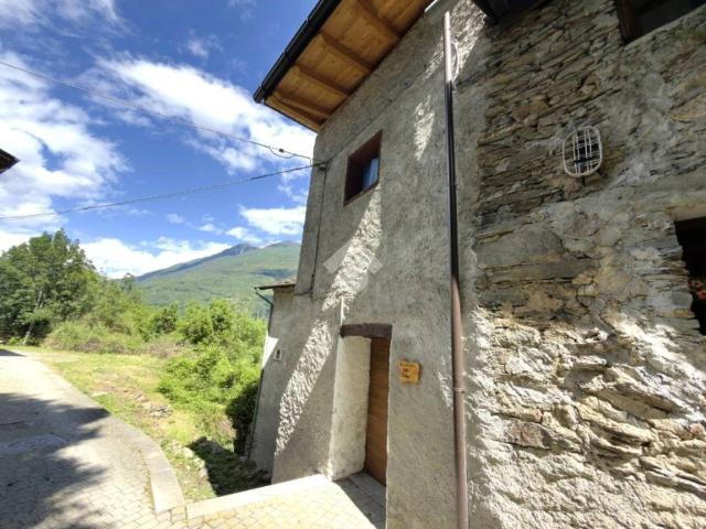 Rustico in vendita a Grosotto, Lombardia