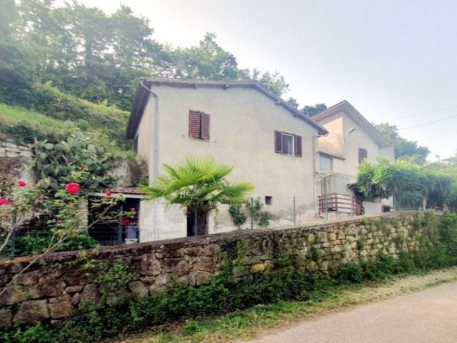 Rustico in vendita a Grotte Di Castro, Lazio