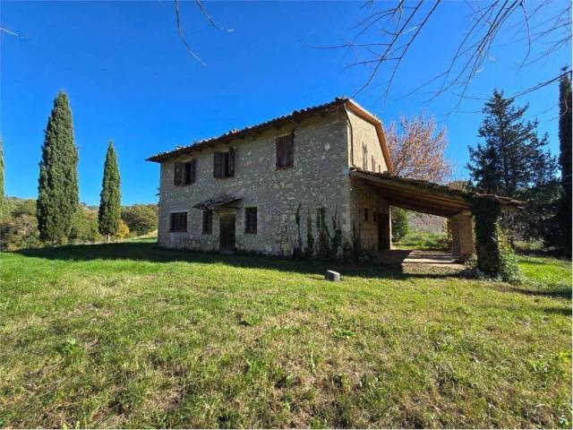 Rustico in vendita a Gualdo Cattaneo, Umbria