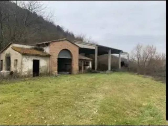 Rustico in vendita a Gualdo Cattaneo, Umbria