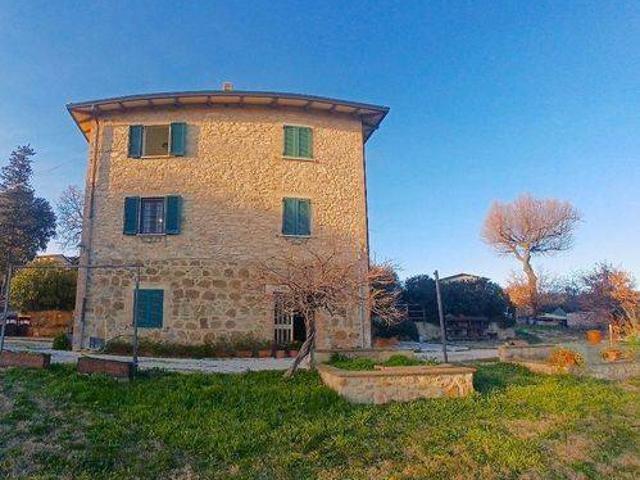 Rustico in vendita a La Fonte, Gualdo Cattaneo