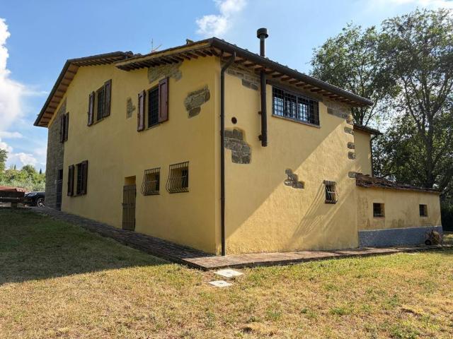 Rustico in vendita a Gubbio, Umbria
