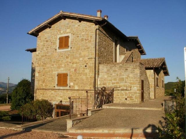 Rustico in vendita a Gubbio, Umbria