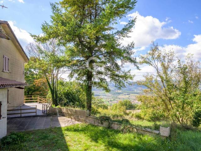 Rustico in vendita a Gubbio, Umbria