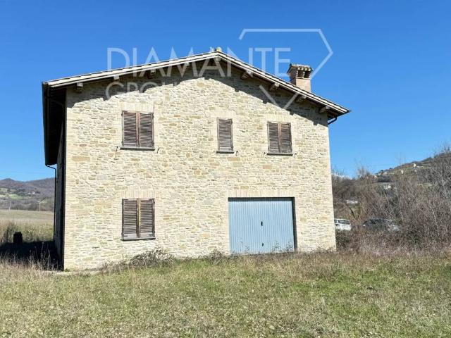 Rustico in vendita a Gubbio, Umbria