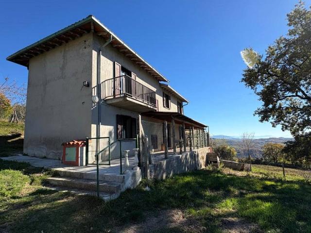 Rustico in vendita a Gubbio, Umbria