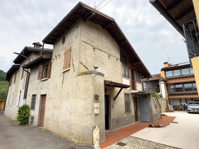 Villa Indipendente in vendita a Gussago, Lombardia