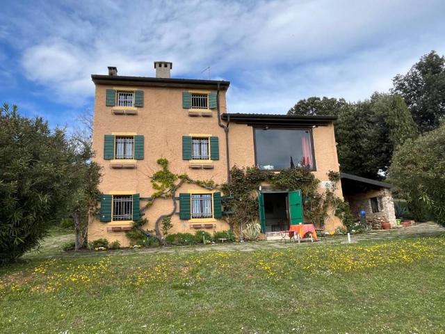 Rustico in vendita a Lavagno, Mezzane Di Sotto