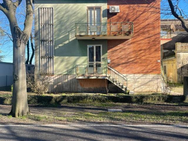 Villa Indipendente in vendita a Nuovo Circondario Imolese, Imola