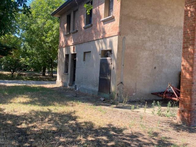 Rustico in vendita a Nuovo Circondario Imolese, Imola