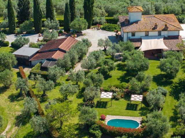 Rustico in vendita a Mezzomonte, Impruneta