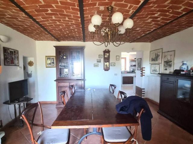 Rustico in vendita a Piemonte, Asti