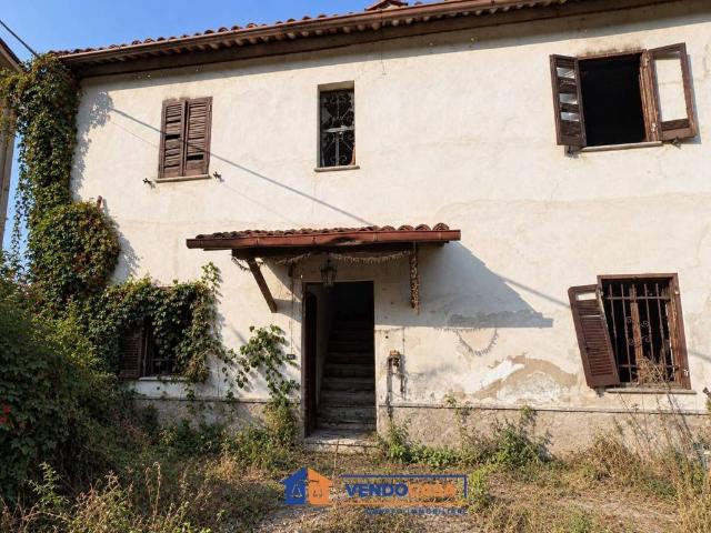 Rustico in vendita a Incisa Scapaccino, Asti