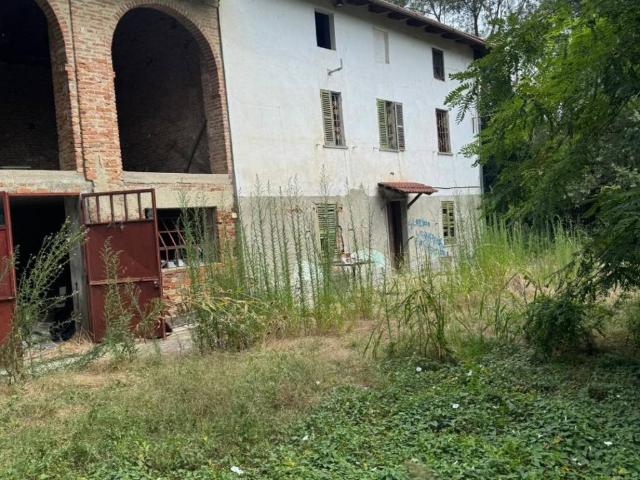 Rustico in vendita a Piemonte, Asti