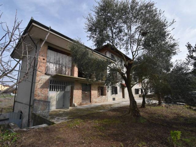 Rustico in vendita a Piemonte, Asti