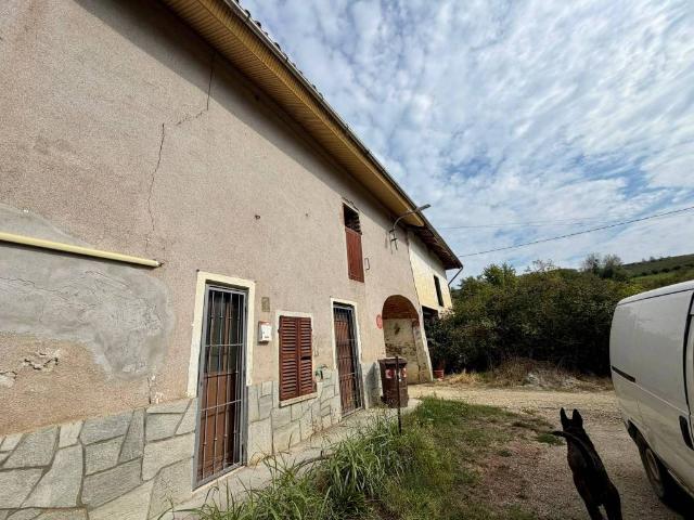 Rustico in vendita a Isola d'Asti, Asti
