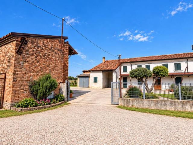 Rustico in vendita a Isola Rizza, Verona