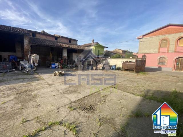 Rustico in vendita a Izano, Lombardia