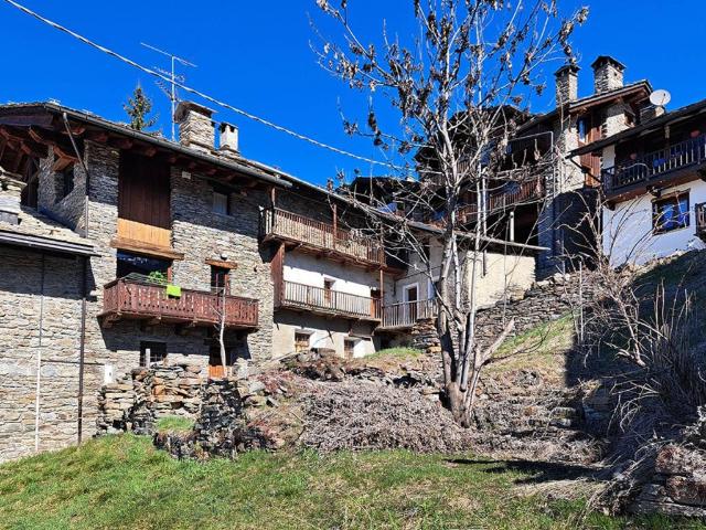 Rustico in vendita a La Salle, Aosta