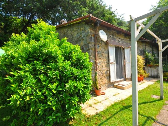 Rustico in vendita a Follo, Liguria