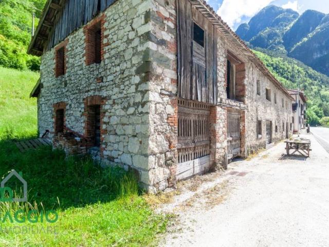 Rustico in vendita a La Valle Agordina, Veneto