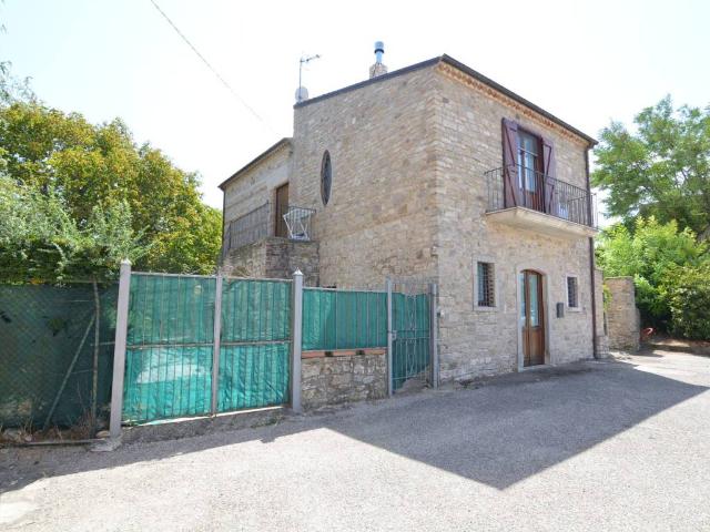 Rustico in vendita a Lacedonia, Campania