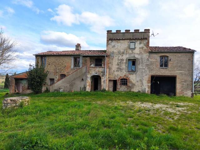 Rustico in vendita a Lajatico, Toscana