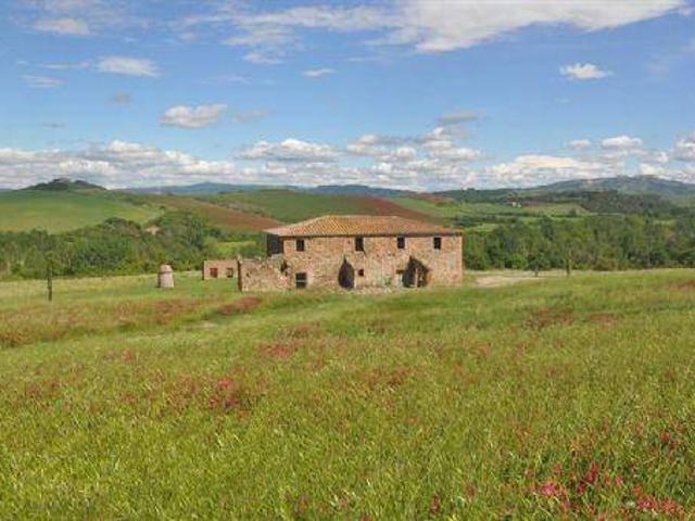 Rustico in vendita a Lajatico, Toscana