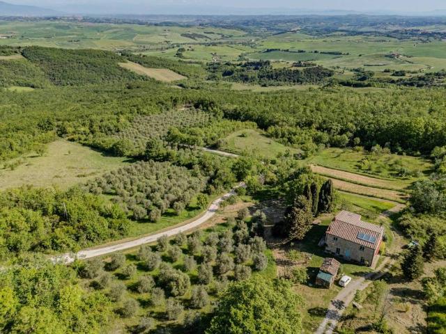 Rustico in vendita a Lajatico, Toscana
