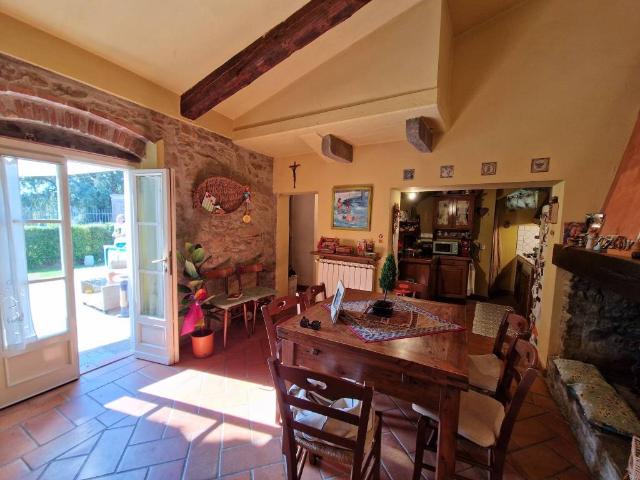 Rustico in vendita a San Baronto, Lamporecchio