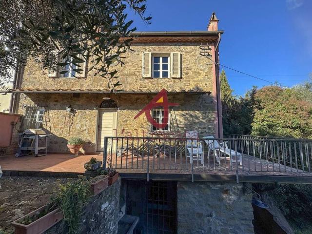 Rustico in vendita a Borgano, Lamporecchio