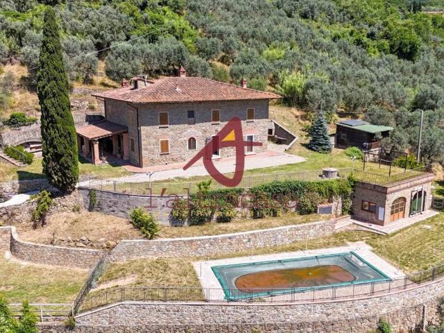 Rustico in vendita a Borgano, Lamporecchio