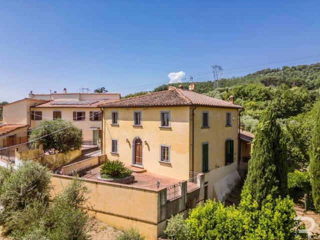 Rustico in vendita a Lamporecchio, Toscana
