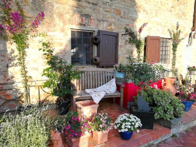 Rustico in vendita a Lamporecchio, Toscana