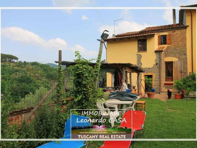 Rustico in vendita a Lamporecchio, Toscana
