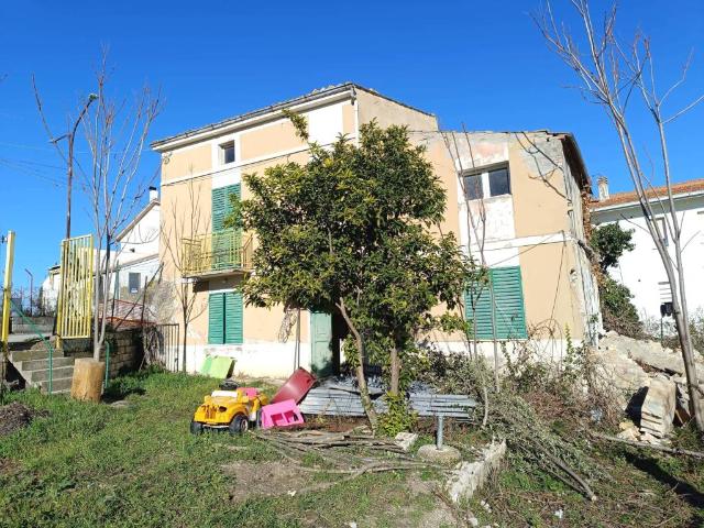 Rustico in vendita a Lanciano, Abruzzo