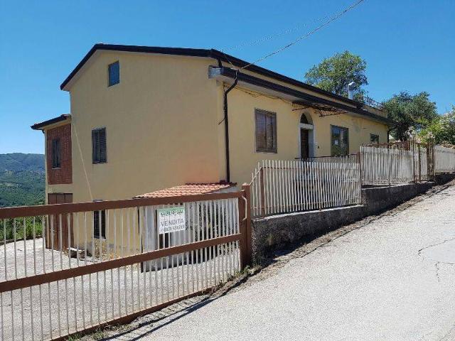 Rustico in vendita a Lapio, Campania