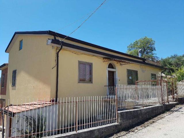 Rustico in vendita a Lapio, Campania