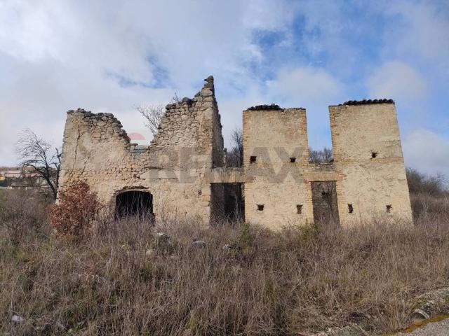 Rustico in vendita a Tornimparte, Abruzzo