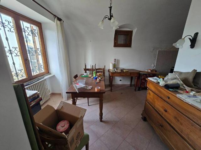 Rustico in vendita a Pettino, Tornimparte