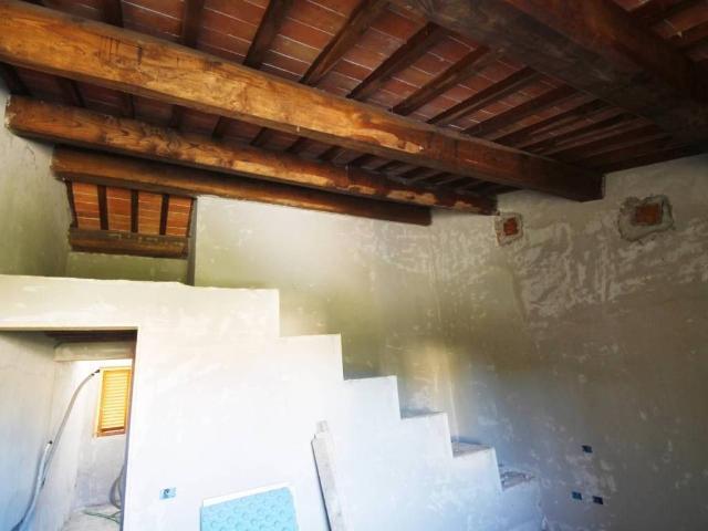 Rustico in vendita a Larciano, Larciano - Castello