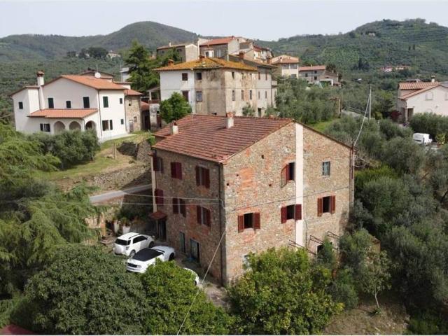Rustico in vendita a Larciano, Castelmartini
