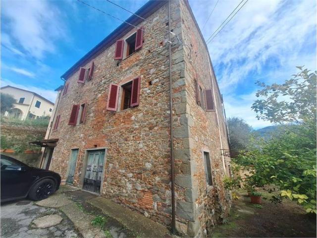 Rustico in vendita a Larciano, Castelmartini
