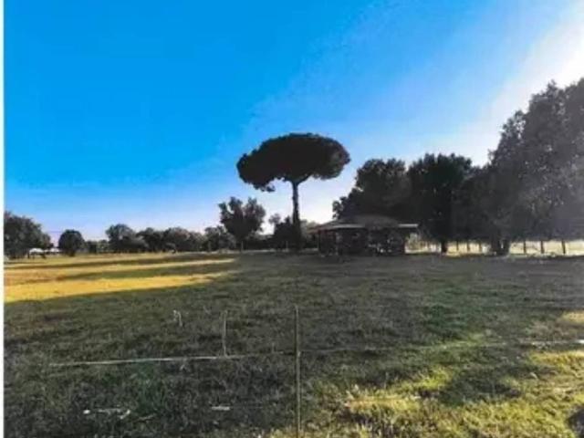 Rustico in vendita a Latina, Lazio