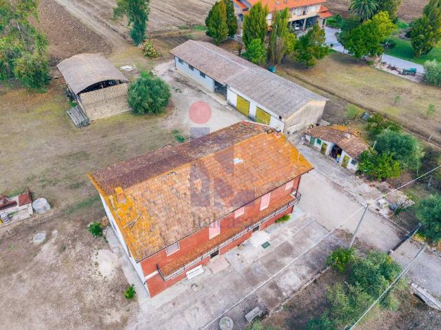 Rustico in vendita a Borgo Piave, Latina