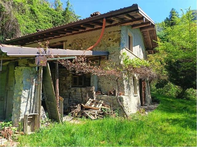 Rustico in vendita a Comunità montana della Valle Sabbia, Lavenone