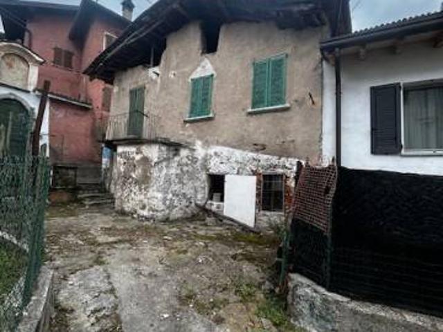 Rustico in vendita a Bonacina, Lecco