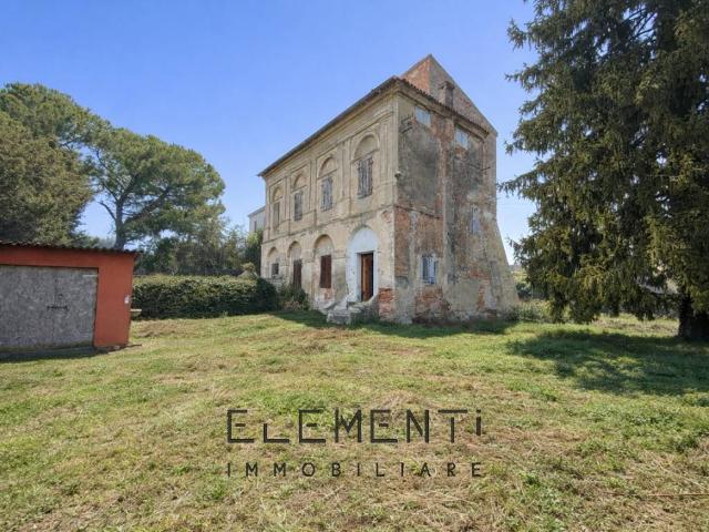 Rustico in vendita a Legnago, Veneto